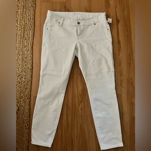Gap maternity jeans- brand new with tags 12/31R